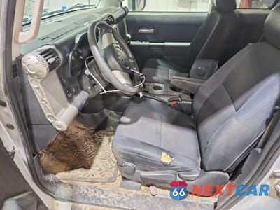 Zdjęcie 7 z 13 samochodu: 2007 TOYOTA FJ CRUISER BASE VIN:JTEBU11F570086448 - miniatura