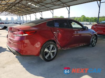 Trzecie zdjęcie samochodu z tyłu: 2019 KIA OPTIMA S VIN:5XXGT4L34KG327926 - miniatura