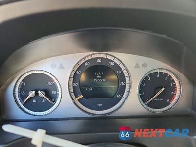 Zdjęcie 9 z 12 samochodu: 2008 MERCEDES-BENZ C 300 VIN:WDDGF54X78F074113 - miniatura