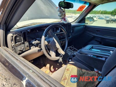 Zdjęcie 8 z 12 samochodu: 2004 CHEVROLET SILVERADO C1500 VIN:1GCEC19V24Z120062 - miniatura