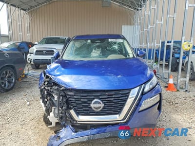 Piąte zdjęcie samochodu w środku: 2023 NISSAN ROGUE SV VIN:5N1BT3BB3PC845543 - miniatura