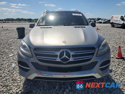Piąte zdjęcie samochodu w środku: 2016 MERCEDES-BENZ GLE 350 VIN:4JGDA5JB5GA771971 - miniatura