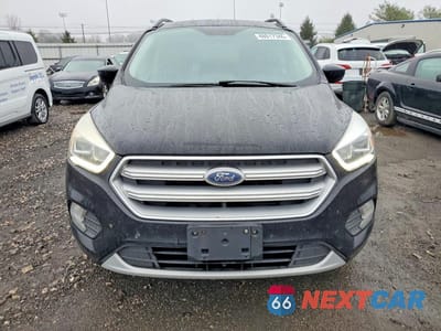 Piąte zdjęcie samochodu w środku: 2017 FORD ESCAPE SE VIN:1FMCU0G97HUE46961 - miniatura