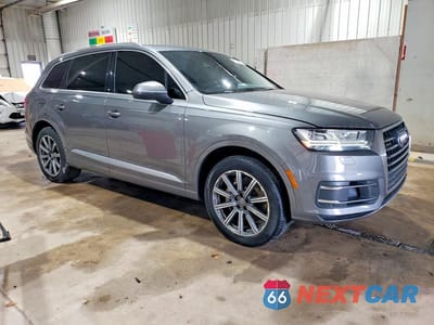 Czwarte zdjęcie samochodu z boku: 2017 AUDI Q7 PREMIUM PLUS VIN:WA1LAAF70HD034474 - miniatura