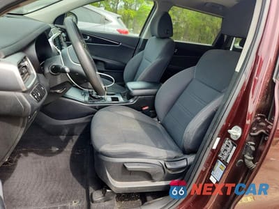 Zdjęcie 7 z 11 samochodu: 2019 KIA SORENTO LX VIN:5XYPGDA30KG569311 - miniatura