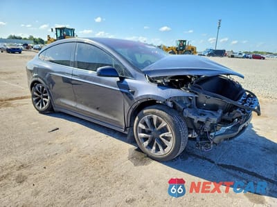 Czwarte zdjęcie samochodu z boku: 2024 TESLA MODEL X VIN:7SAXCDE57RF443765 - miniatura