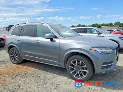 Czwarte zdjęcie samochodu z boku: 2019 VOLVO XC90 T6 MOMENTUM VIN:YV4A22PK5K1416542 - miniatura