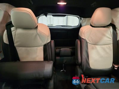 Zdjęcie 10 z 13 samochodu: 2026 TOYOTA SIENNA PLATINUM 7-PASSENGER VIN:5TDESKFC5TS236853 - miniatura