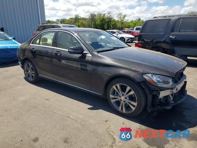 Czwarte zdjęcie samochodu z boku: 2017 MERCEDES-BENZ C 300 VIN:55SWF4JB8HU186897 - miniatura