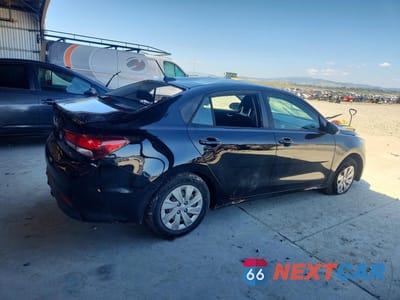 Trzecie zdjęcie samochodu z tyłu: 2020 KIA RIO S VIN:3KPA24AD9LE288135 - miniatura