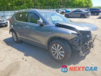 Czwarte zdjęcie samochodu z boku: 2018 NISSAN ROGUE SV VIN:KNMAT2MT6JP518960 - miniatura