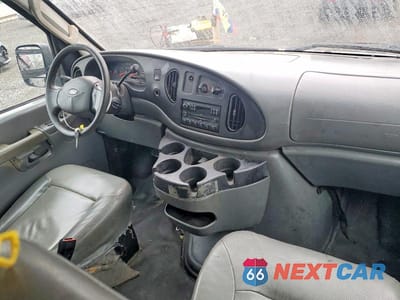 Zdjęcie 8 z 13 samochodu: 2007 FORD ECONOLINE E250 VAN VIN:1FTNS24W17DA56980 - miniatura