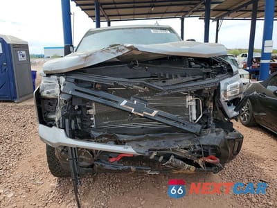 Piąte zdjęcie samochodu w środku: 2025 CHEVROLET SILVERADO K3500 LTZ VIN:2GC4KUEY0S1103489 - miniatura