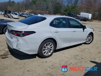 Trzecie zdjęcie samochodu z tyłu: 2024 TOYOTA CAMRY LE VIN:4T1C11BK9RU111422 - miniatura
