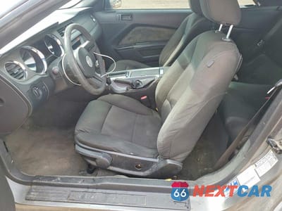Zdjęcie 7 z 11 samochodu: 2010 FORD MUSTANG VIN:1ZVBP8EN2A5177903 - miniatura