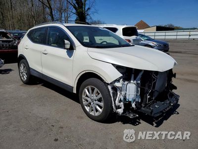 Czwarte zdjęcie samochodu z boku: 2020 NISSAN ROGUE SPORT SV VIN:JN1BJ1CW3LW640266 - miniatura