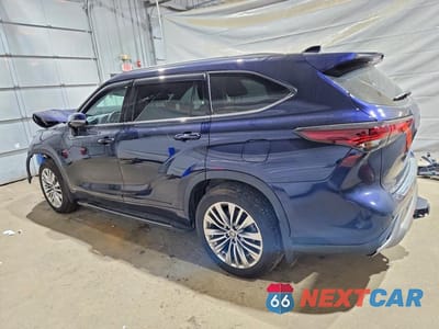 Drugie zdjęcie samochodu z przodu: 2025 TOYOTA HIGHLANDER HYBRID PLATINUM VIN:5TDEBRCH7SS686608 - miniatura