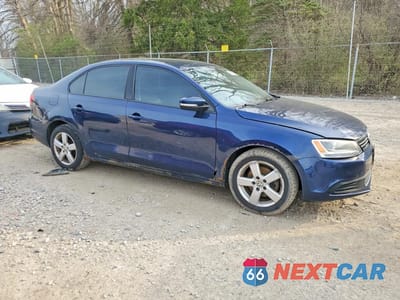 Czwarte zdjęcie samochodu z boku: 2011 VOLKSWAGEN JETTA SE VIN:3VWDZ7AJ9BM072139 - miniatura