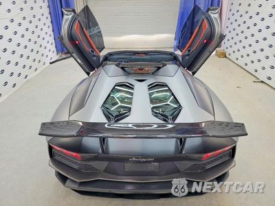 Zdjęcie 10 z 12 samochodu: 2019 LAMBORGHINI AVENTADOR S VIN:ZHWUV4ZD2KLA08113 - miniatura