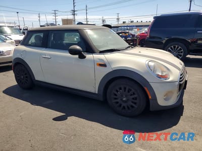 Czwarte zdjęcie samochodu z boku: 2017 MINI COOPER VIN:WMWXP5C34H2D16711 - miniatura