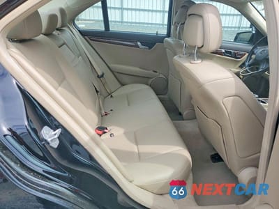 Zdjęcie 10 z 11 samochodu: 2010 MERCEDES-BENZ C300 VIN:WDDGF8BB7AR094410 - miniatura