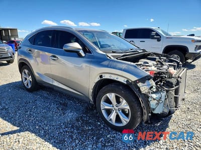 Czwarte zdjęcie samochodu z boku: 2017 LEXUS NX 200T BASE VIN:JTJBARBZ6H2114751 - miniatura