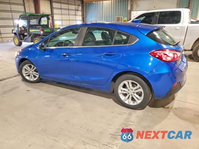 Drugie zdjęcie samochodu z przodu: 2019 CHEVROLET CRUZE LT VIN:3G1BE6SM7KS561720 - miniatura