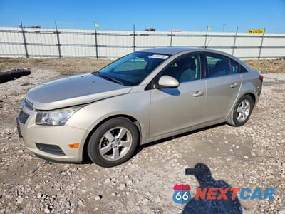 2014 CHEVROLET CRUZE 1G1PC5SB2E7105146 - główne zdjęcie licytacji z USA - miniatura