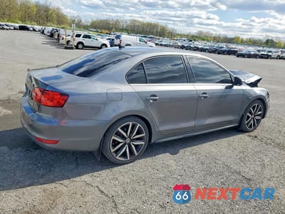 Trzecie zdjęcie samochodu z tyłu: 2012 VOLKSWAGEN JETTA GLI VIN:3VW567AJ2CM407644 - miniatura