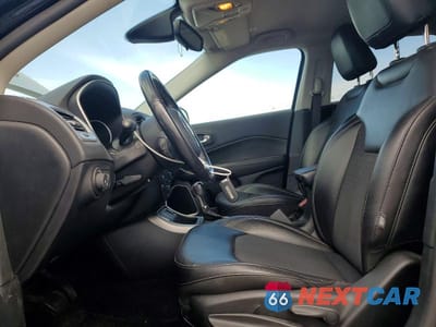 Zdjęcie 7 z 12 samochodu: 2019 JEEP COMPASS LATITUDE VIN:3C4NJCBB6KT652050 - miniatura