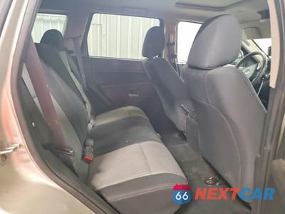 Zdjęcie 10 z 11 samochodu: 2010 JEEP GRAND CHEROKEE LAREDO VIN:1J4PR4GK7AC117460 - miniatura