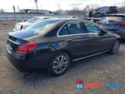 Trzecie zdjęcie samochodu z tyłu: 2015 MERCEDES-BENZ C 300 4MATIC VIN:55SWF4KB6FU024861 - miniatura