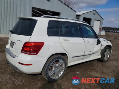 Trzecie zdjęcie samochodu z tyłu: 2015 MERCEDES-BENZ GLK 250 BLUETEC VIN:WDCGG0EB1FG414676 - miniatura