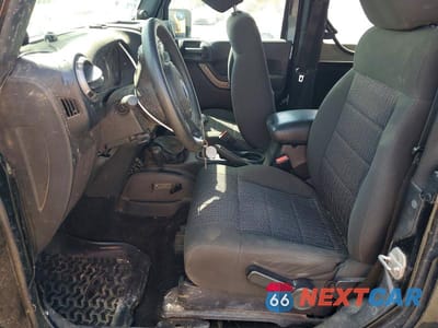 Zdjęcie 7 z 11 samochodu: 2012 JEEP WRANGLER SPORT VIN:1C4AJWAG3CL102055 - miniatura