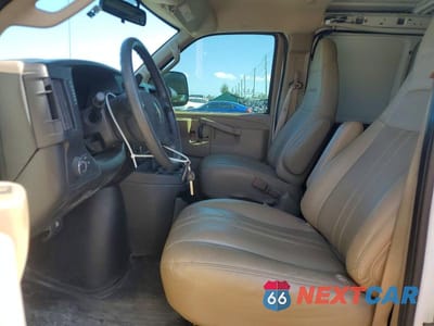 Zdjęcie 7 z 13 samochodu: 2022 CHEV EXPRESS G2500 VIN:1GCWGAFP9N1279871 - miniatura