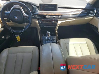 Zdjęcie 8 z 12 samochodu: 2016 BMW X5 SDRIVE35I VIN:5UXKR2C51G0R69154 - miniatura