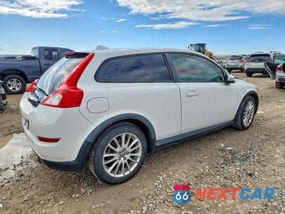 Trzecie zdjęcie samochodu z tyłu: 2011 VOLVO C30 T5 VIN:YV1672MK3B2198393 - miniatura