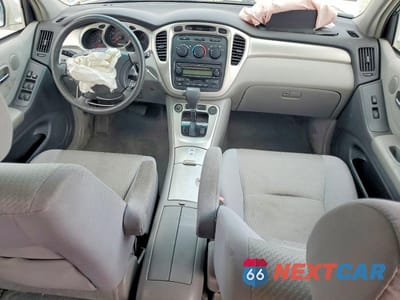 Zdjęcie 8 z 11 samochodu: 2006 TOYOTA HIGHLANDER SPORT VIN:JTEEP21A160176466 - miniatura