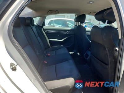 Zdjęcie 10 z 13 samochodu: 2019 HONDA ACCORD LX VIN:1HGCV1F13KA079098 - miniatura