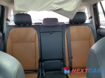 Zdjęcie 10 z 14 samochodu: 2018 VOLKSWAGEN TIGUAN SE VIN:3VV3B7AX6JM195159 - miniatura