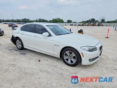 Czwarte zdjęcie samochodu z boku: 2011 BMW 528 I VIN:WBAFR1C52BC749507 - miniatura