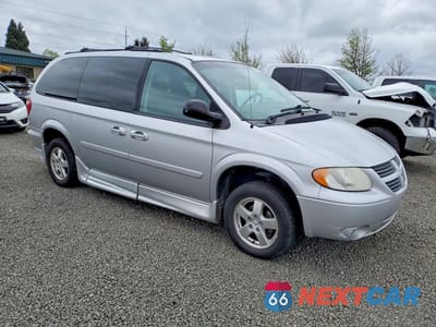 Czwarte zdjęcie samochodu z boku: 2006 DODGE GRAND CARAVAN SXT VIN:2D4GP44L86R669396 - miniatura