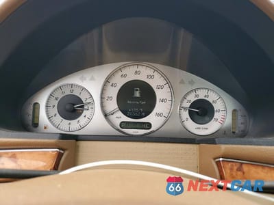 Zdjęcie 9 z 13 samochodu: 2009 MERCEDES-BENZ E 350 VIN:WDBUF56X79B383629 - miniatura