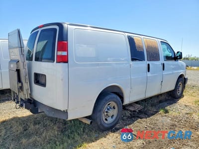 Trzecie zdjęcie samochodu z tyłu: 2017 CHEVROLET EXPRESS G2500 VIN:1GCWGAFF6H1120415 - miniatura