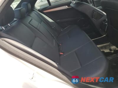 Zdjęcie 10 z 12 samochodu: 2012 MERCEDES-BENZ C 250 VIN:WDDGF4HB8CA712125 - miniatura