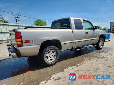 Trzecie zdjęcie samochodu z tyłu: 2000 CHEVROLET SILVERADO K1500 VIN:1GCEK19T8YZ182671 - miniatura