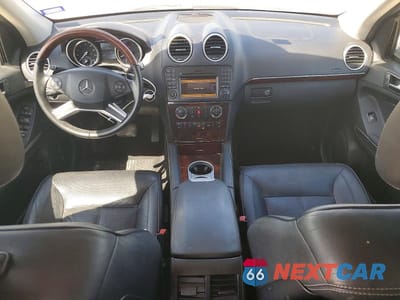 Zdjęcie 8 z 12 samochodu: 2011 MERCEDES-BENZ GL 550 4MATIC VIN:4JGBF8GE1BA712923 - miniatura