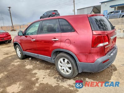 Drugie zdjęcie samochodu z przodu: 2011 KIA SORENTO LX VIN:5XYKT3A17BG074506 - miniatura