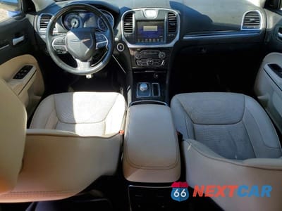Zdjęcie 8 z 13 samochodu: 2016 CHRYSLER 300 LIMITED VIN:2C3CCAKG2GH183075 - miniatura