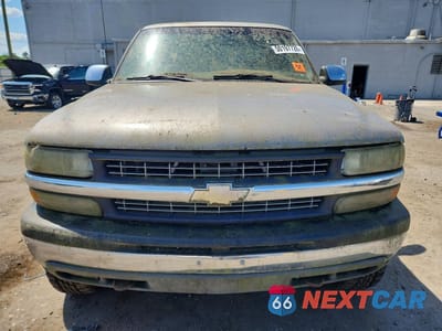 Piąte zdjęcie samochodu w środku: 1999 CHEVROLET SILVERADO K2500 VIN:1GCGK29U9XE231356 - miniatura